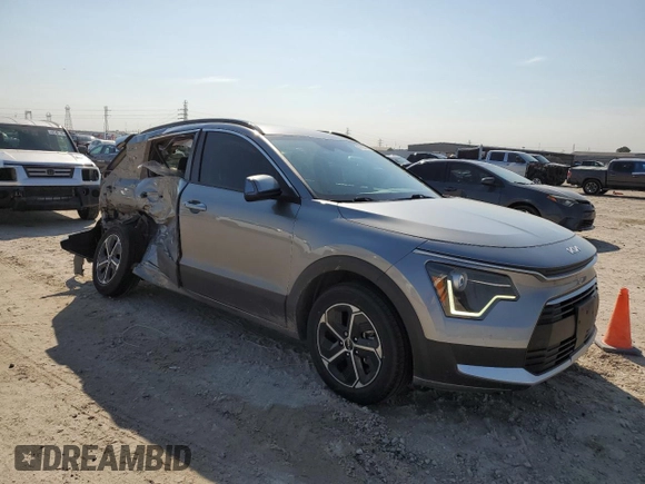 2023 Kia Niro EX with VIN KNDCR3LE0P5063057, listed as a Copart auction lot 47108975 with 38,563 mi miles and Salvage Title. Bid and sale history available at carsss.com. Image 4.