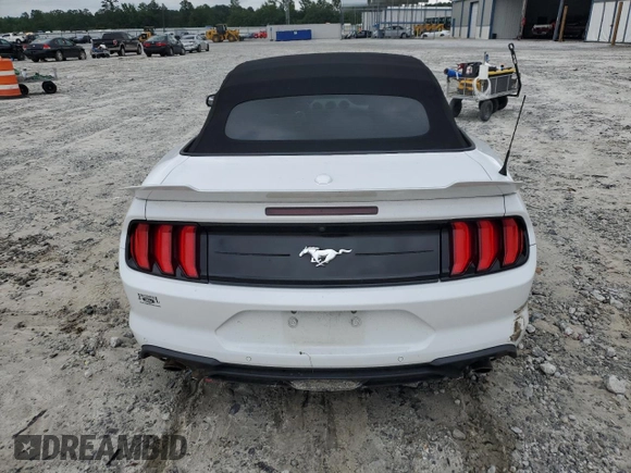 2020 Ford Mustang EcoBoost z VIN 1FATP8UH7L5137828, wystawiony jako Copart lot #60939205 z przebiegiem 107 477 mil mil oraz Szkoda całkowita • Salvage title. Historia ofert i sprzedaży dostępna na DreamBid. Obrazek 6.