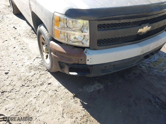 2008 Chevrolet Silverado 1500 Work Truck with VIN 1GCEC19X78Z163206, listed as a IAAI auction lot 41654310 with 224,879 mi miles. Bid and sale history available at carsss.com. Image 6.