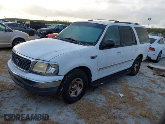 2000 Ford Expedition XLT with VIN 1FMRU1563YLA49729, listed as a IAAI auction lot 40613084 with 1 mi miles. Bid and sale history available at carsss.com. Image 17.