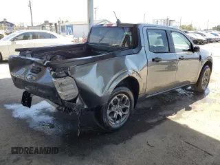 2024 Ford Maverick XLT z VIN 3FTTW8H97RRB33414, wystawiony jako Copart lot #56532305 z przebiegiem 15 823 mil mil oraz Szkoda całkowita • Salvage title. Historia ofert i sprzedaży dostępna na DreamBid. Obrazek 3.