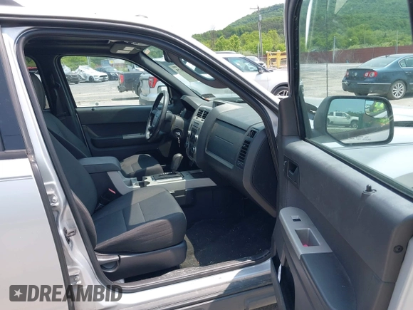 2012 Ford Escape XLT with VIN 1FMCU9DG8CKB76313, listed as a IAAI auction lot 42399075 with 112,508 mi miles and . Bid and sale history available at DreamBid. Image 5.