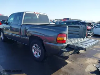 2001 Chevrolet Silverado 1500 LS with VIN 2GCEC19V411309090, listed as a IAAI auction lot 41693056 with 174,262 mi miles. Bid and sale history available at carsss.com. Image 3.
