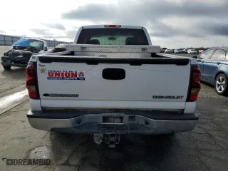 2004 Chevrolet Silverado 1500 Work Truck with VIN 2GCEC19V341288169, listed as a Copart auction lot 86888684 with 238,028 mi miles and Salvage Title. Bid and sale history available at carsss.com. Image 6.
