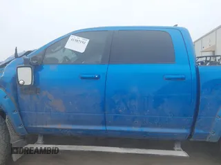 2018 Ram 1500 Night z VIN 1C6RR7MT4JS192546, wystawiony jako IAAI lot #41587192 z przebiegiem 135 082 mil mil oraz . Historia ofert i sprzedaży dostępna na DreamBid. Obrazek 13.