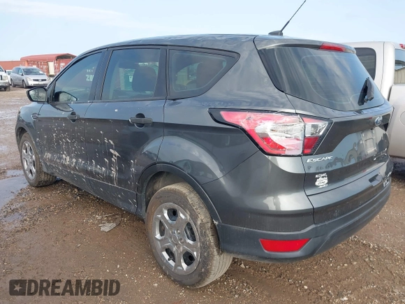 2017 Ford Escape S z VIN 1FMCU0F70HUC24455, wystawiony jako IAAI lot #42093457 z przebiegiem 144 049 mil mil oraz . Historia ofert i sprzedaży dostępna na DreamBid. Obrazek 3.