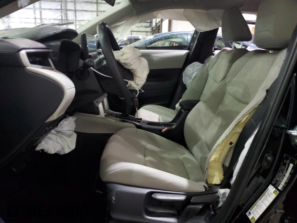 2024 Toyota Corolla Cross L with VIN 7MUAAABG3RV111871, listed as a Copart auction lot 41992755 with Not provided miles and Salvage title. Bid and sale history available at DreamBid. Image 7.