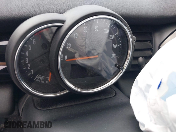 2019 MINI Hardtop Cooper with VIN WMWXP5C58K2H29952, listed as a IAAI auction lot 42745899 with Not provided miles and . Bid and sale history available at DreamBid. Image 7.