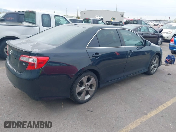 2012 Toyota Camry SE with VIN 4T1BK1FK6CU521590, listed as a IAAI auction lot 42035845 with 276,531 mi miles. Bid and sale history available at carsss.com. Image 4.