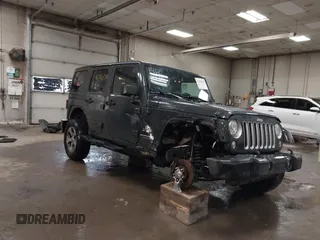 2018 Jeep Wrangler JK Unlimited Altitude with VIN 1C4BJWEG8JL809132, listed as a IAAI auction lot 41460564 with 114,363 mi miles. Bid and sale history available at carsss.com. Image 1.