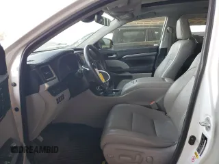 2018 Toyota Highlander Hybrid Limited with VIN 5TDDGRFH7JS041481, listed as a Copart auction lot 41829725 with 142,796 mi miles and Salvage title. Bid and sale history available at DreamBid. Image 7.