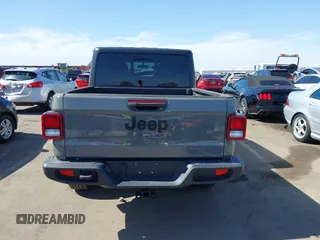 2022 Jeep Gladiator Texas Trail with VIN 1C6HJTAG5NL132990, listed as a IAAI auction lot 42514388 with 38,601 mi miles and . Bid and sale history available at DreamBid. Image 17.