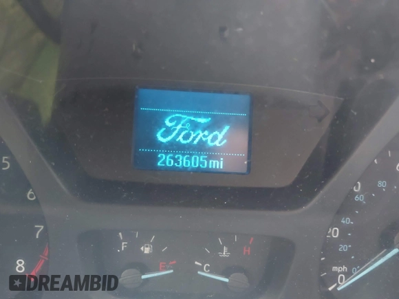 2018 Ford Transit z VIN 1FTYR2CM9JKB14054, wystawiony jako IAAI lot #42205733 z przebiegiem 263 605 mil mil oraz . Historia ofert i sprzedaży dostępna na DreamBid. Obrazek 7.