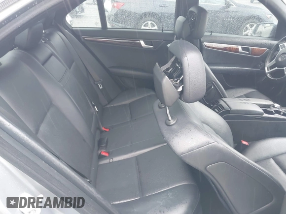 2014 Mercedes-Benz C 250 Sport с VIN WDDGF4HBXEG253583, выставлен на аукционе IAAI как лот 42189407 с пробегом 134 896 миль миль и . История ставок и продаж доступна на DreamBid. Изображение 8.