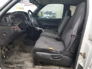 2000 Dodge 1500 z VIN 3B7HF12Z7YG161262, wystawiony jako Copart lot #43696945 z przebiegiem 143 767 mil mil oraz Szkoda całkowita • Salvage title. Historia ofert i sprzedaży dostępna na DreamBid. Obrazek 7.