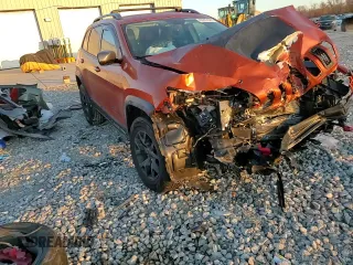 2016 Jeep Cherokee Trailhawk with VIN 1C4PJMBSXGW286822, listed as a Copart auction lot 42823545 with 66,898 mi miles and Salvage title. Bid and sale history available at DreamBid. Image 12.