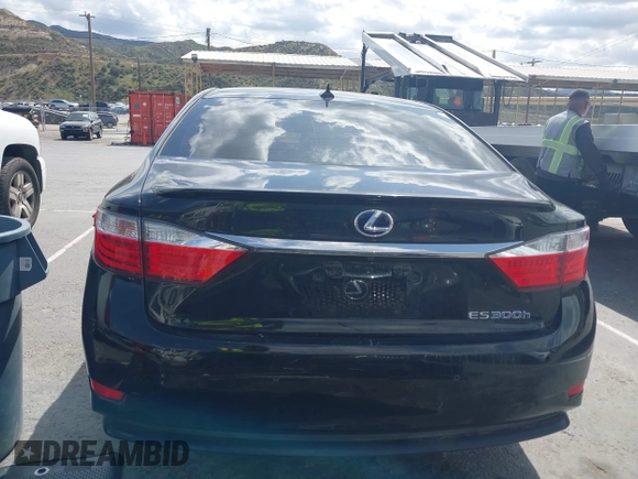 2014 Lexus ES 300h Hybrid with VIN JTHBW1GG6E2066319, listed as a IAAI auction lot 41912516 with 93,420 mi miles. Bid and sale history available at carsss.com. Image 16.