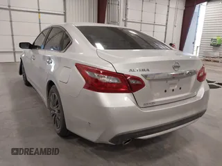 2018 Nissan Altima 2.5 SR with VIN 1N4AL3AP5JC294624, listed as a IAAI auction lot 41701907 with 89,340 mi miles. Bid and sale history available at carsss.com. Image 3.