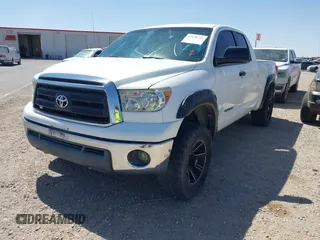 2011 Toyota Tundra z VIN 5TFRM5F1XBX028424, wystawiony jako IAAI lot #42138712 z przebiegiem 182 376 mil mil oraz . Historia ofert i sprzedaży dostępna na DreamBid. Obrazek 2.