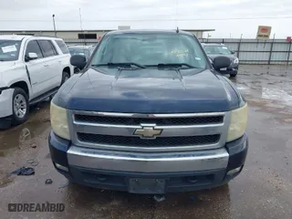 2008 Chevrolet Silverado 1500 LT w/1LT with VIN 3GCEK13J18G281131, listed as a IAAI auction lot 41715224 with 193,458 mi miles. Bid and sale history available at carsss.com. Image 12.