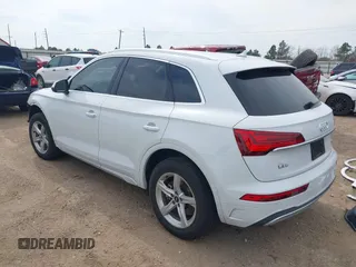 2021 Audi Q5 Premium with VIN WA1AAAFY2M2132508, listed as a IAAI auction lot 41607560 with 38,318 mi miles. Bid and sale history available at carsss.com. Image 3.