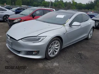 2018 Tesla Model S 75D с VIN 5YJSA1E26JF264767, выставлен на аукционе IAAI как лот 42434614 с пробегом 38 054 миль миль и . История ставок и продаж доступна на DreamBid. Изображение 20.