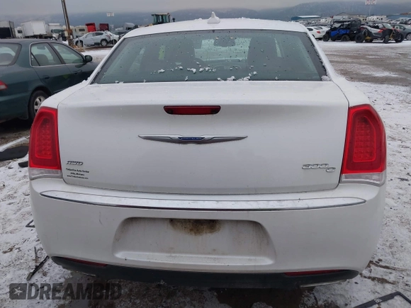 2016 Chrysler 300 with VIN 2C3CCAKGXGH142239, listed as a IAAI auction lot 41094789 with 88,516 mi miles. Bid and sale history available at carsss.com. Image 16.