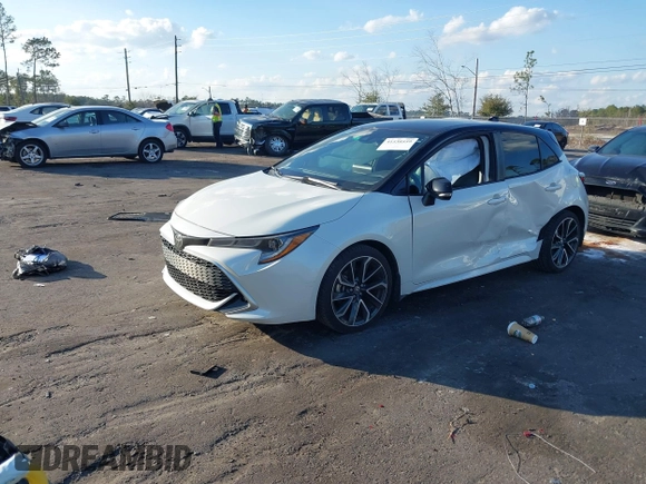 2020 Toyota Corolla Hatchback XSE with VIN JTNC4RBE3L3100588, listed as a IAAI auction lot 41530559 with 94,356 mi miles. Bid and sale history available at carsss.com. Image 2.