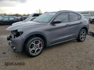 2022 Alfa Romeo Stelvio Sprint z VIN ZASPAKAN0N7D41132, wystawiony jako Copart lot #53393605 z przebiegiem 29 315 mil mil oraz Szkody całkowita. Historia ofert i sprzedaży dostępna na DreamBid. Obrazek 1.