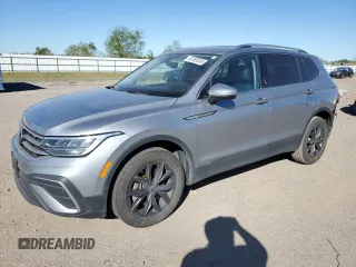 2024 Volkswagen Tiguan SE z VIN 3VV3B7AX9RM047518, wystawiony jako Copart lot #49165045 z przebiegiem 34 501 mil mil oraz Szkoda całkowita • Salvage title. Historia ofert i sprzedaży dostępna na DreamBid. Obrazek 1.