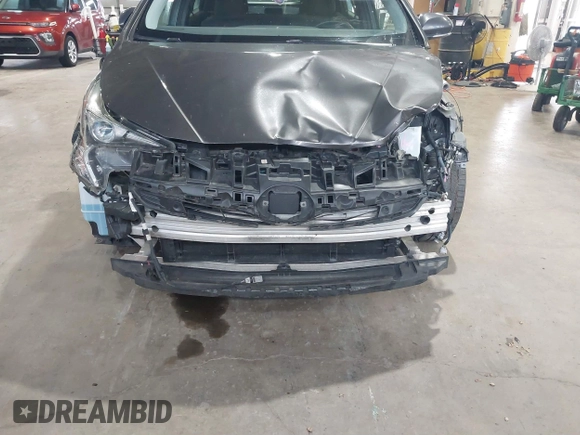 2017 Toyota Prius Two with VIN JTDKBRFU9H3577850, listed as a IAAI auction lot 40937287 with 130,856 mi miles. Bid and sale history available at carsss.com. Image 6.