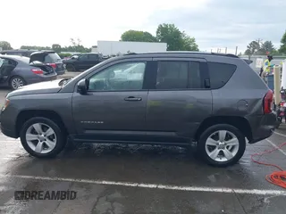 2016 Jeep Compass Latitude with VIN 1C4NJCEB1GD664633, listed as a IAAI auction lot 42073401 with 188,632 mi miles and . Bid and sale history available at carsss.com. Image 14.