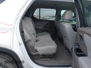 2019 Chevrolet Traverse LT Cloth with VIN 1GNERGKW8KJ171606, listed as a IAAI auction lot 41553157 with 95,802 mi miles. Bid and sale history available at carsss.com. Image 8.