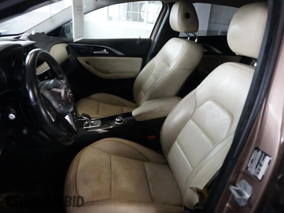 2017 Infiniti QX30 Premium z VIN SJKCH5CR6HA023217, wystawiony jako Copart lot #59604925 z przebiegiem 62 281 mil mil oraz Czysty tytuł • Clean title. Historia ofert i sprzedaży dostępna na DreamBid. Obrazek 9.