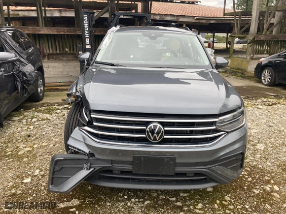 2024 Volkswagen Tiguan SE with VIN 3VV2B7AX2RM123429, listed as a Copart auction lot 50873425 with 0 mi miles and Clean Title. Bid and sale history available at carsss.com. Image 5.
