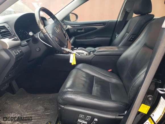 2016 Lexus LS 460 with VIN JTHCL5EF3G5026392, listed as a Copart auction lot 88937385 with 81,110 mi miles and Salvage Title. Bid and sale history available at carsss.com. Image 7.