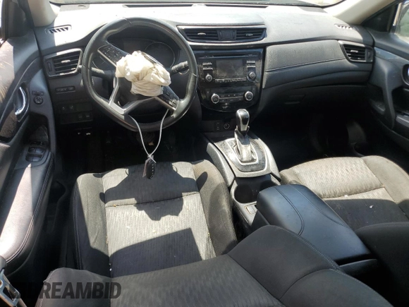 2017 Nissan Rogue SV z VIN KNMAT2MT1HP524868, wystawiony jako Copart lot #55828665 z przebiegiem 189 223 mil mil oraz Szkoda całkowita • Salvage title. Historia ofert i sprzedaży dostępna na DreamBid. Obrazek 8.