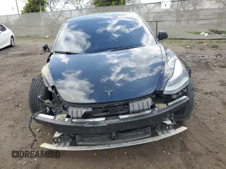 2023 Tesla Model 3 z VIN 5YJ3E1EA0PF451513, wystawiony jako Copart lot #51606425 z przebiegiem 58 482 mil mil oraz Szkoda całkowita • Salvage title. Historia ofert i sprzedaży dostępna na DreamBid. Obrazek 5.