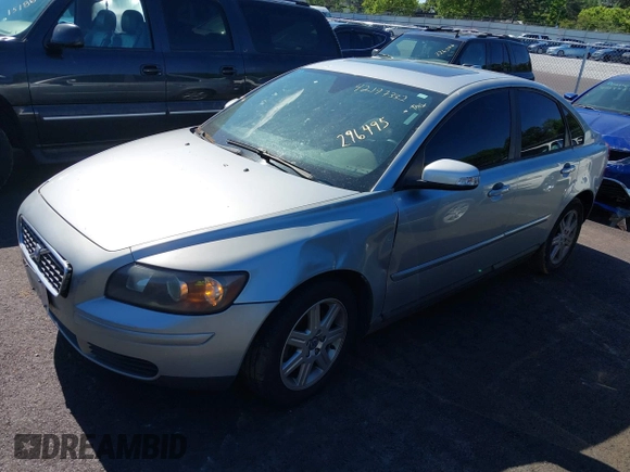 2007 Volvo S40 2.4L z VIN YV1MS382172296495, wystawiony jako IAAI lot #42197332 z przebiegiem 156 627 mil mil oraz . Historia ofert i sprzedaży dostępna na DreamBid. Obrazek 2.