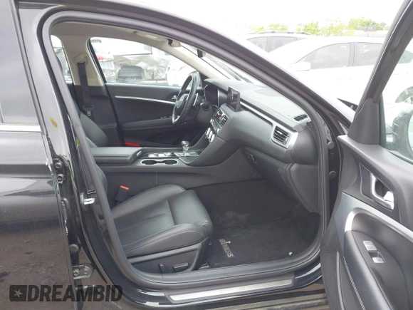 2023 Genesis G70 2.0T z VIN KMTG34TA9PU132552, wystawiony jako IAAI lot #42047048 z przebiegiem 39 111 mil mil oraz . Historia ofert i sprzedaży dostępna na DreamBid. Obrazek 5.