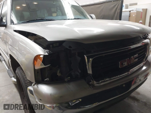 2004 GMC Yukon XL SLE with VIN 3GKEC16T14G149236, listed as a IAAI auction lot 41550083 with 165,759 mi miles. Bid and sale history available at carsss.com. Image 12.