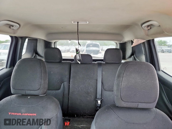 2016 Jeep Renegade Trailhawk with VIN ZACCJBCT7GPD48085, listed as a Copart auction lot 61563515 with 205,070 mi miles and Salvage title. Bid and sale history available at DreamBid. Image 10.