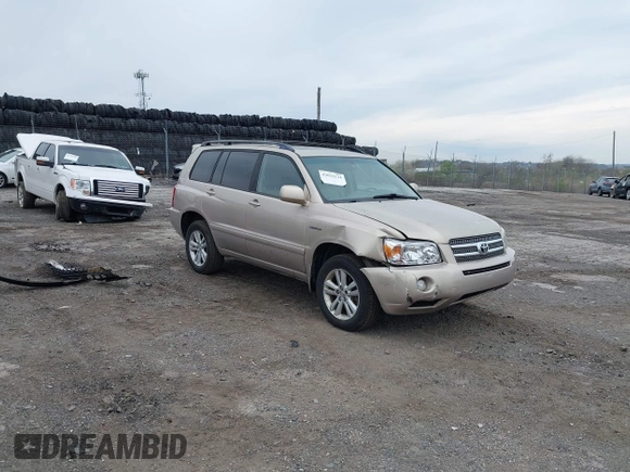2006 Toyota Highlander Hybrid with VIN JTEEW21AX60007243, listed as a IAAI auction lot 42032134 with 154,901 mi miles. Bid and sale history available at carsss.com. Image 1.