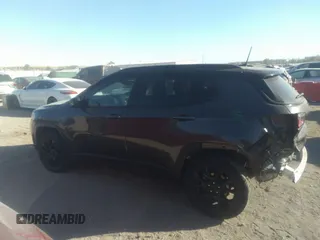 2022 Jeep Compass Latitude with VIN 3C4NJDBBXNT166223, listed as a IAAI auction lot 40627801 with 30,340 mi miles and . Bid and sale history available at DreamBid. Image 15.