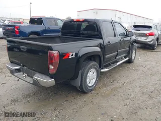 2005 Chevrolet Colorado 1SF LS Z71 with VIN 1GCDT136258273240, listed as a IAAI auction lot 41107257 with 251,788 mi miles. Bid and sale history available at carsss.com. Image 4.