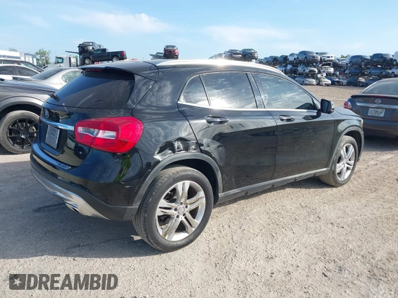 2016 Mercedes-Benz GLA 250 z VIN WDCTG4EBXGJ203129, wystawiony jako IAAI lot #41913190 z przebiegiem 64 874 mil mil oraz . Historia ofert i sprzedaży dostępna na DreamBid. Obrazek 4.