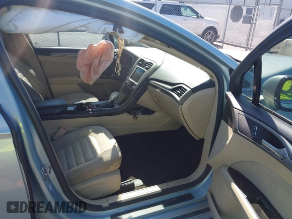 2014 Ford Fusion SE Hybrid with VIN 3FA6P0LU3ER373311, listed as a IAAI auction lot 42048513 with 155,935 mi miles. Bid and sale history available at carsss.com. Image 5.