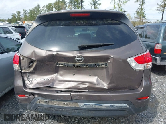 2016 Nissan Pathfinder SV with VIN 5N1AR2MN6GC651858, listed as a IAAI auction lot 41920897 with 247,344 mi miles. Bid and sale history available at carsss.com. Image 16.