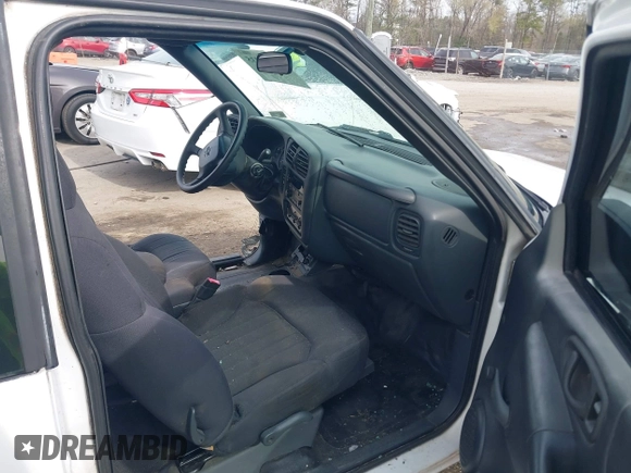 2003 Chevrolet S-10 LS with VIN 1GCCS19X338150624, listed as a IAAI auction lot 41913735 with 255,608 mi miles and . Bid and sale history available at DreamBid. Image 5.