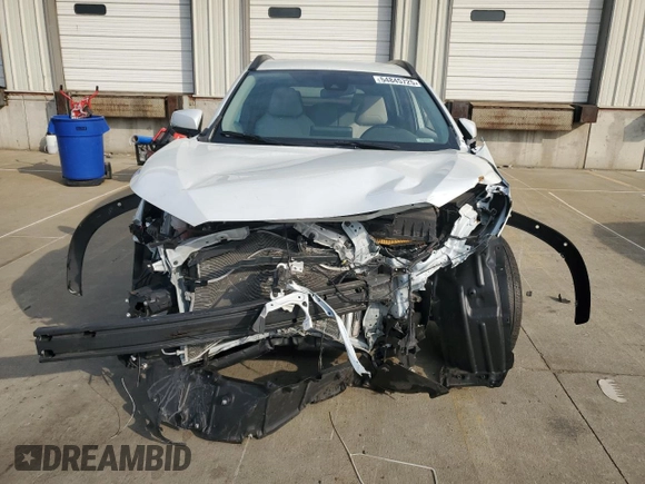 2022 Toyota Corolla Cross LE z VIN 7MUCAAAG0NV034364, wystawiony jako Copart lot #54845725 z przebiegiem 28 200 mil mil oraz Szkody całkowita. Historia ofert i sprzedaży dostępna na DreamBid. Obrazek 5.